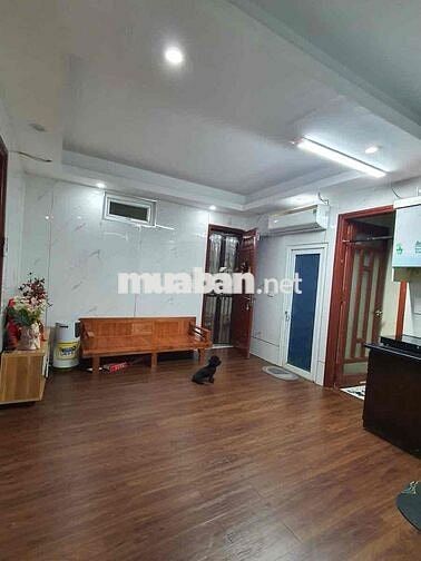 Bán căn  tầng 1, CCMN 9 tầng, DT 46 m2, đẹp ở luôn.