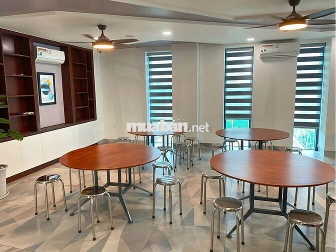 Cho thuê văn phòng 35m² – Full nội thất, tiện nghi – Gần Vạn Phúc City