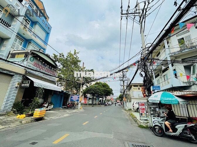 LÔ ĐẤT 2 MẶT TIỀN - HẺM XE HƠI ĐƯỜNG TÂM TÂM XÃ - GẦN PHẠM VĂN ĐỒNG