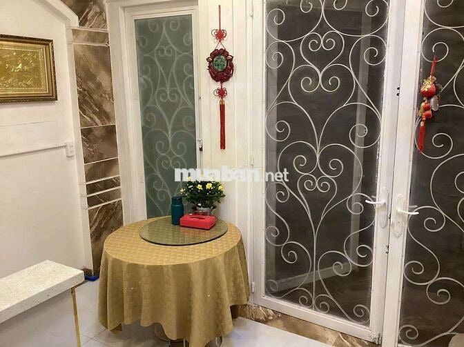 Nhà cho thuê Hồng Lạc, Tân Bình, DT 28m2, 2 phòng ngủ, hẻm đẹp