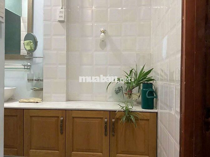 Nhà cho thuê Hồng Lạc, Tân Bình, DT 28m2, 2 phòng ngủ, hẻm đẹp