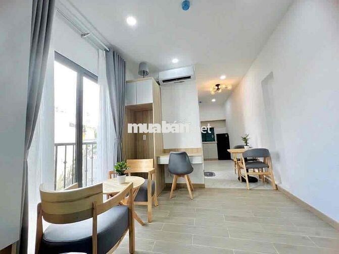 Balcony, full NT Nguyễn Công Hoan Phú Nhuận gần ẩm thực Phan Xích Long