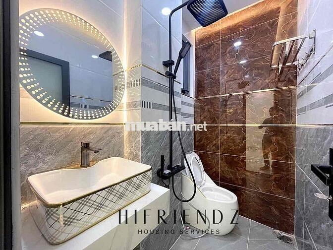 PENTHOUSE BAN CÔNG MỚI 100% FULL NỘI THẤT CAO CẤP KẾ VÒNG XOAY PHÚ LÂM