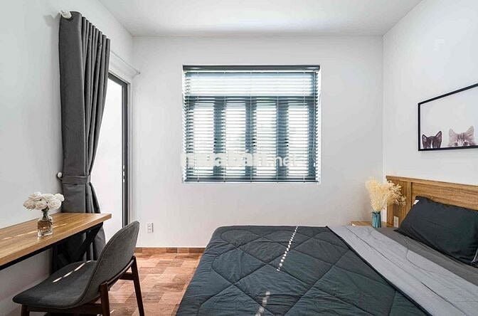 Cho Thuê Căn Hộ Chung Cư 2 Phòng Ngủ Ban Công Ngay Bộ Công An Quận 1