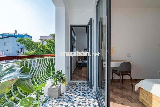 Cho Thuê Căn Hộ Chung Cư 2 Phòng Ngủ Ban Công Ngay Bộ Công An Quận 1