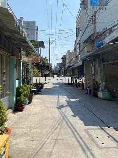 Cho thuê nhà 3 tầng (3m x 10m) có 3 phòng ngủ hẻm xe tải 6m thông