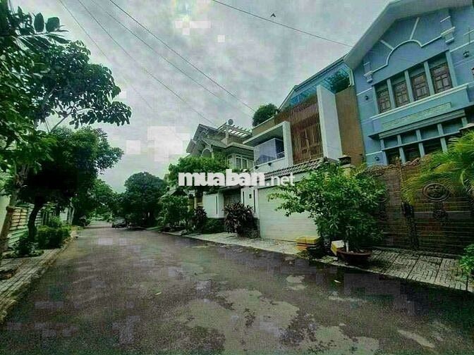 Lô đất đẹp 10m x 20m. 200m2 Khu biệt Thự Phú Nhuận Khu H Gần LTR