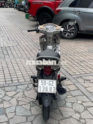 Tay ga Rsx AT Fi 2011 trả trc 4tr9 nhận xe