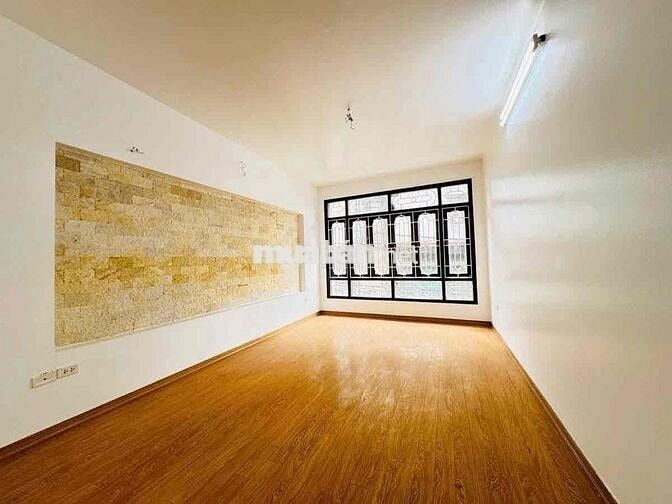 BÁN NHÀ CẦU GIẤY – 52/60M² – 5 TẦNG – MT 4M – OTO ĐỖ CỬA – GIÁ 18.5 TỶ