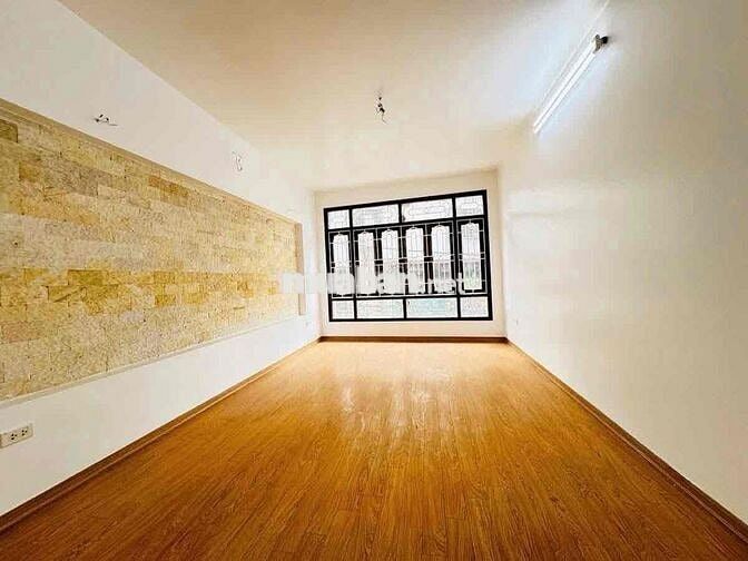 BÁN NHÀ CẦU GIẤY – 52/60M² – 5 TẦNG – MT 4M – OTO ĐỖ CỬA – GIÁ 18.5 TỶ