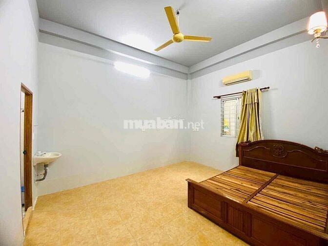 Cho thuê nhà truc chinh hẻm kinh doanh