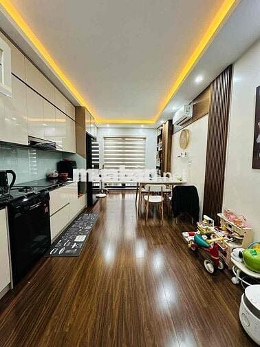 Siêu Phẩm Cầu Giấy 40m2 - 6 Tầng Thang Máy - Ô Tô - Ngõ Thông - Hiếm