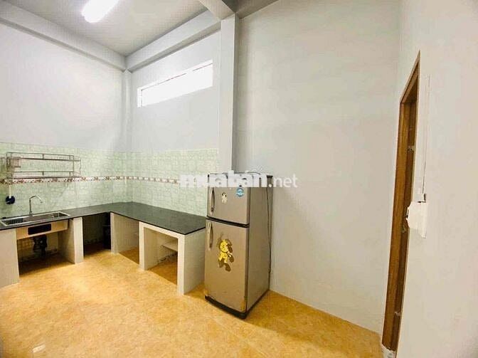 Cho thuê nhà truc chinh hẻm kinh doanh