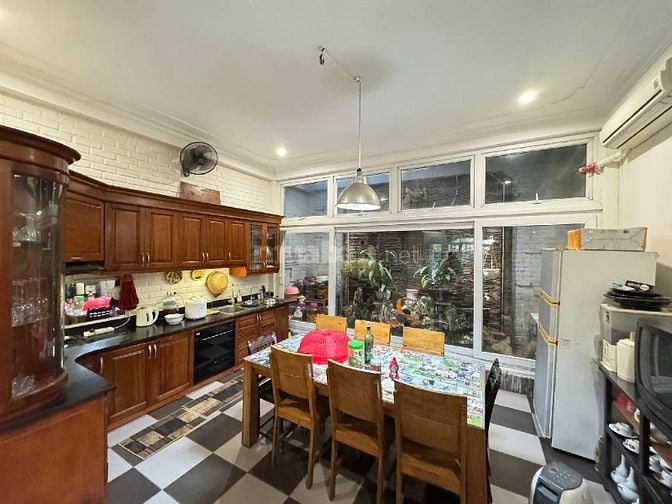 NHÀ MẶT ĐƯỜNG Ô TÔ TRÁNH ĐỖ VỈA HÈ, AN NINH TỐT VỚI NHIỀU TIỆN ÍCH 