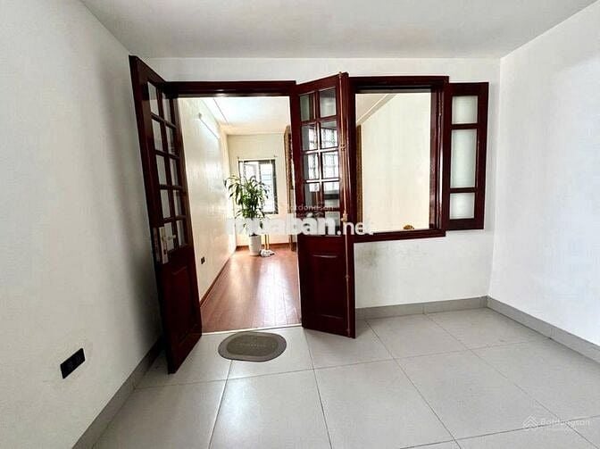 TT CẦU GIẤY - NHÀ 2 MẶT NGÕ THANG MÁY - KINH DOANH - CÁCH Ô TÔ 5M