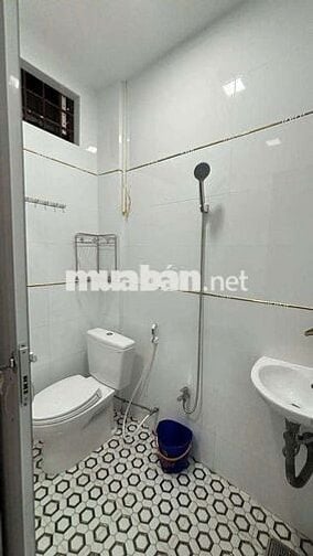 NHÀ CHO THUÊ:
TRỆT 1 LẦU - HẺM OTO
, CÁCH MẶT TIỀN NGUYỄN TRÃI 30M