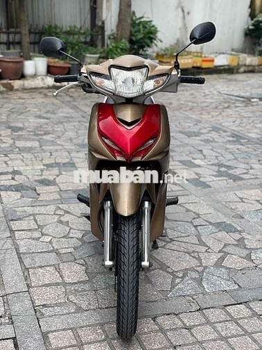 Tay ga Rsx AT Fi 2011 trả trc 4tr9 nhận xe