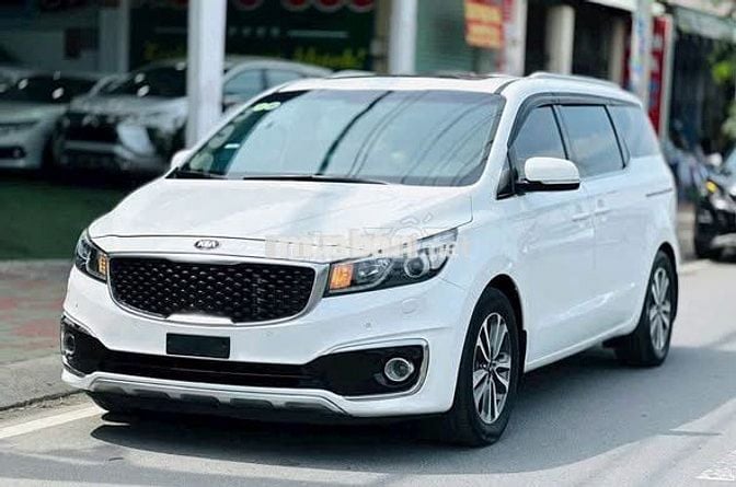 KIA SEDONA 2018 full Dầu