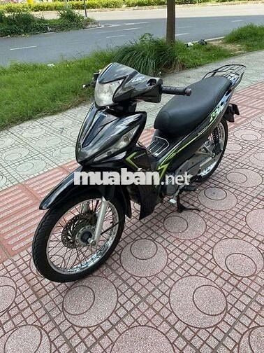 Kẹt tiền cần bán xe ,lh ***