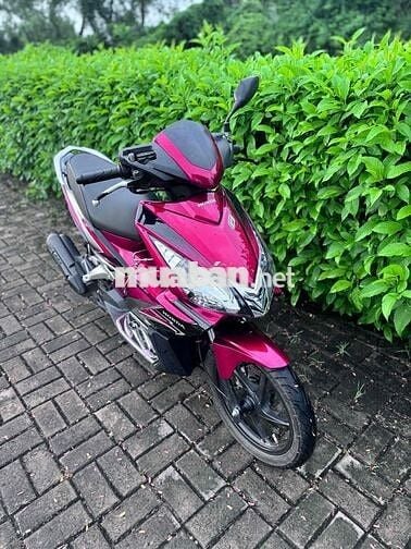 Air Blade Thái Fi 2009 bstp chính chủ xe zin hết