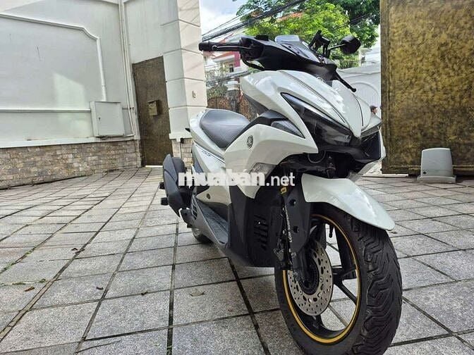 Xe đẹp hình sao xe vậy