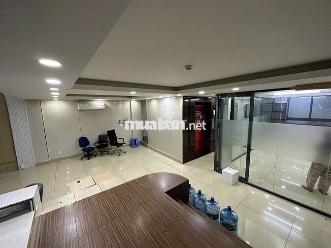 CHO THUÊ NGUYÊN CĂN HUỲNH VĂN BÁNH_ 9X21M_ TRỆT 2 LẦU SÂN THƯỢNG