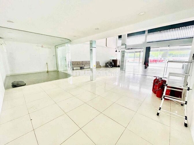 CHO THUÊ SIÊU PHẨM MẶT TIỀN ĐẸP 218C THÀNH THÁI Q.10-2 TẦNG DTSD 450m2