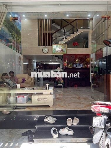 (8 tỷ)-3 tầng mới đẹp-khu khách sạn- hẻm 6m- dt tốt 4,2x12m–mua ở ngay