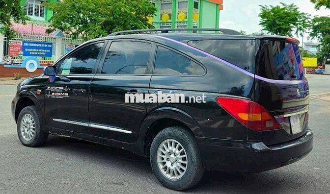 ssangyong stavic  không niên hạn 
Máy dầu  xe van