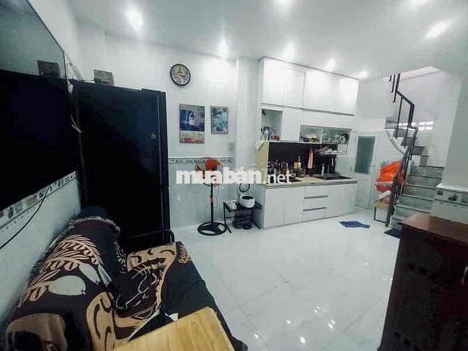 SHR - NHÀ 2 TẦNG 2PN - NHỈNH 2 TỶ - TT PHÚ NHUẬN