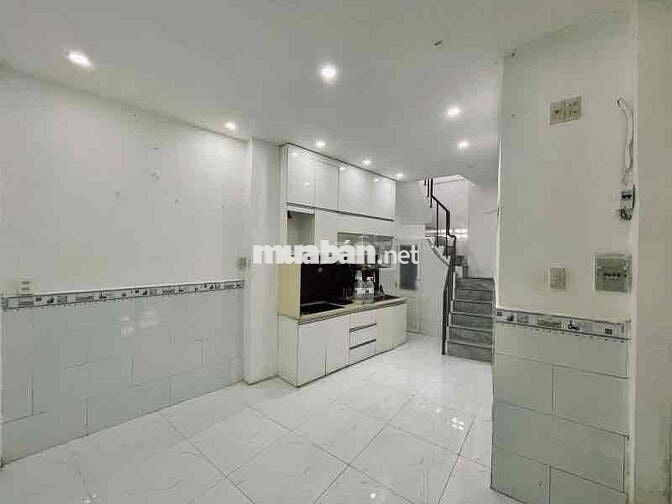 SHR - NHÀ 2 TẦNG 2PN - NHỈNH 2 TỶ - TT PHÚ NHUẬN