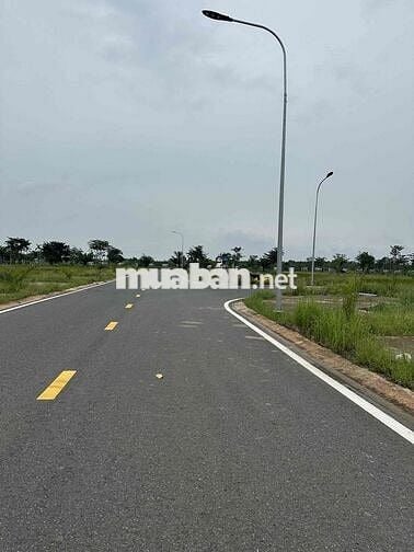 BÁN ĐẤT ĐỨC HÒA GẦN KDC ECITY – 110M² – SỔ RIÊNG – GIÁ CHỈ 1.35 TỶ – X