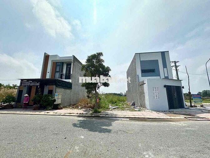 BÁN ĐẤT ĐỨC HÒA GẦN KDC ECITY – 110M² – SỔ RIÊNG – GIÁ CHỈ 1.35 TỶ – X