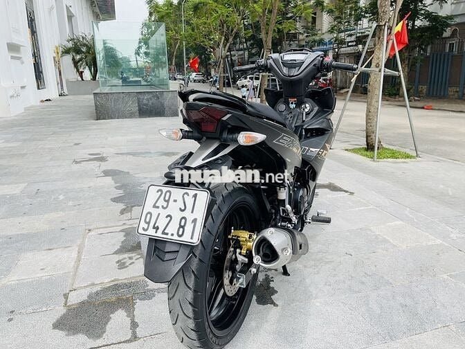 Xe máy Yamaha Exciter 150 côn tay màu đen