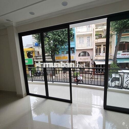 !***!-chỉ 11 tỷ- MTKD Nguyễn Thái Bình- Ngang hiếm 10m-3 tầng mới