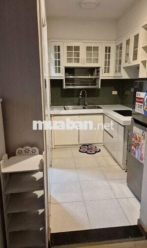 Cần bán căn hộ chung cư Ngọc Lan 3 phòng ngủ 132m2 giá 5,9 tỷ