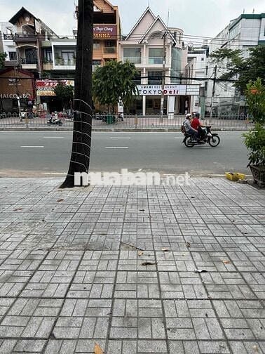 Sang Khách Sạn + Hoặc Cho Thuê mặt Tiền Tên Lữa