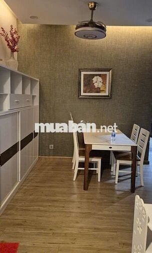 Cần bán căn hộ chung cư Ngọc Lan 3 phòng ngủ 132m2 giá 5,9 tỷ