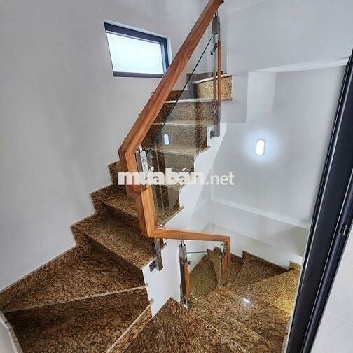 !***!-chỉ 11 tỷ- MTKD Nguyễn Thái Bình- Ngang hiếm 10m-3 tầng mới