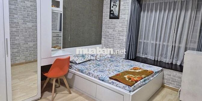 Cần bán căn hộ chung cư Ngọc Lan 3 phòng ngủ 132m2 giá 5,9 tỷ