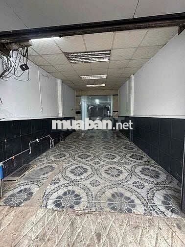 Cho thuê mặt bằng kinh doanh 80m2 - MT Trần Xuân Soạn -Trống suốt 18tr