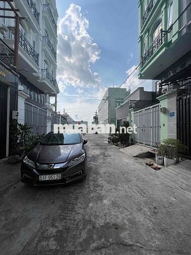 Nhà Hẻm Rộng Xe Tải DT 180m2 1Trệt 2Lầu 4Pn 4Wc Gần Chợ Cầu Đồng