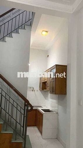 Cho thuê nhà mới gần ga bình thái chỉ 7tr tháng vào ở ngay. Sân rộng