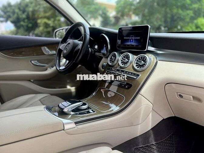 Mercedes GLC250 độ Full GLC63s màu Đen