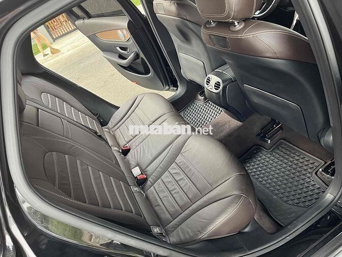 Mercedes Benz GLC Class 2018 250 4MATIC AT - 49000