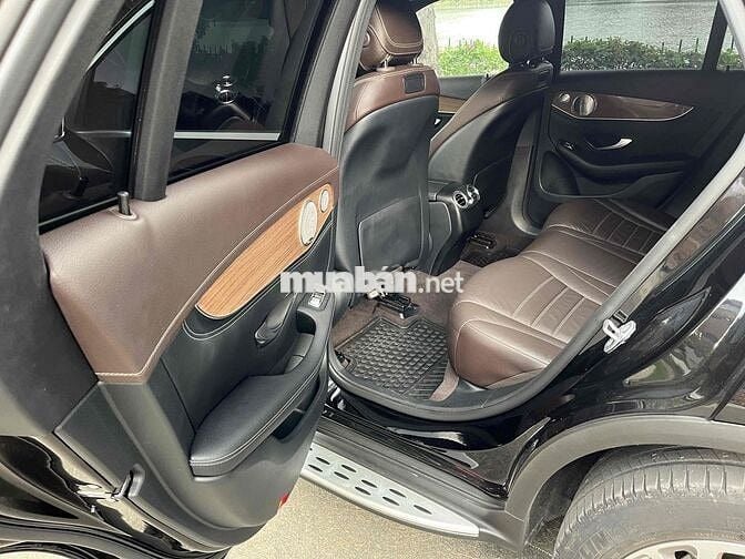 Mercedes Benz GLC Class 2018 250 4MATIC AT - 49000