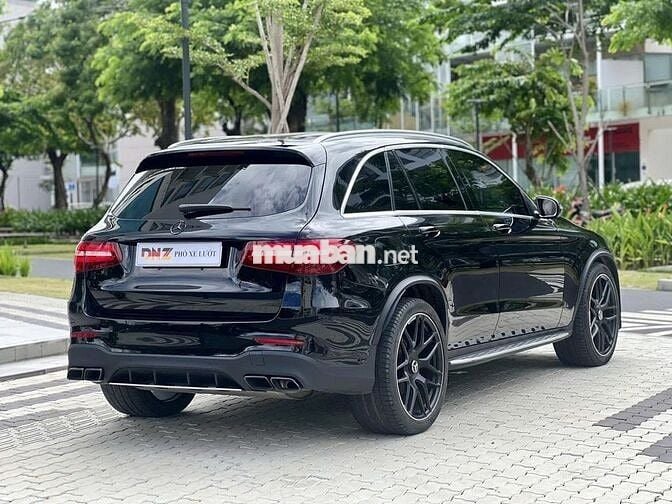 Mercedes GLC250 độ Full GLC63s màu Đen
