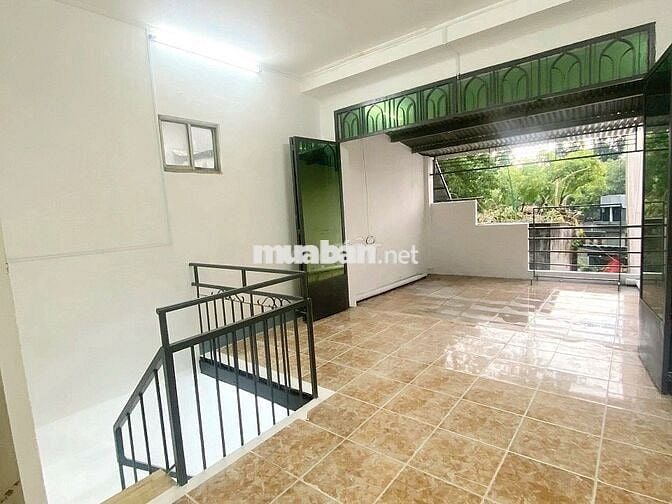 Cho thuê nhà 4m x 15m, 1 lầu hẻm Hoàng Sa quận Tân Bình