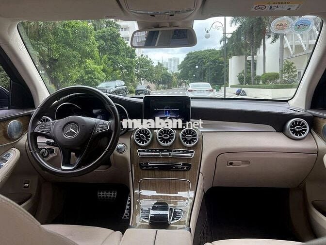 Mercedes GLC250 độ Full GLC63s màu Đen