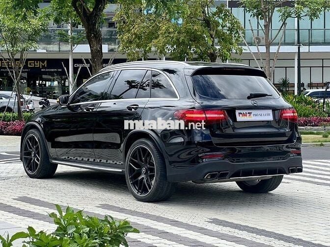 Mercedes GLC250 độ Full GLC63s màu Đen